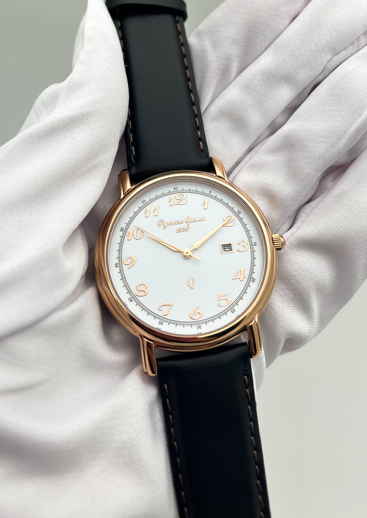 Русское Время Русское Время 1889532 кварцевые мужские часы часы крупный план белый циферблата