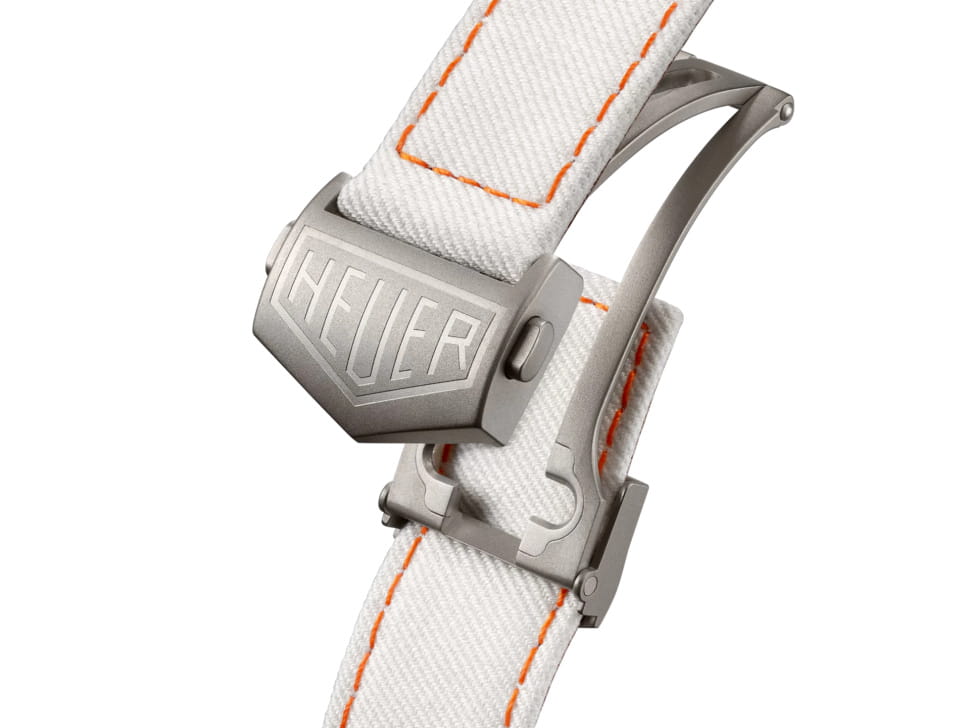 TAG Heuer TAG Heuer Monaco Chronograph x Gulf CAW218G.EB0393, monaco швейцария мужские часы на браслете тканевый боковой вид