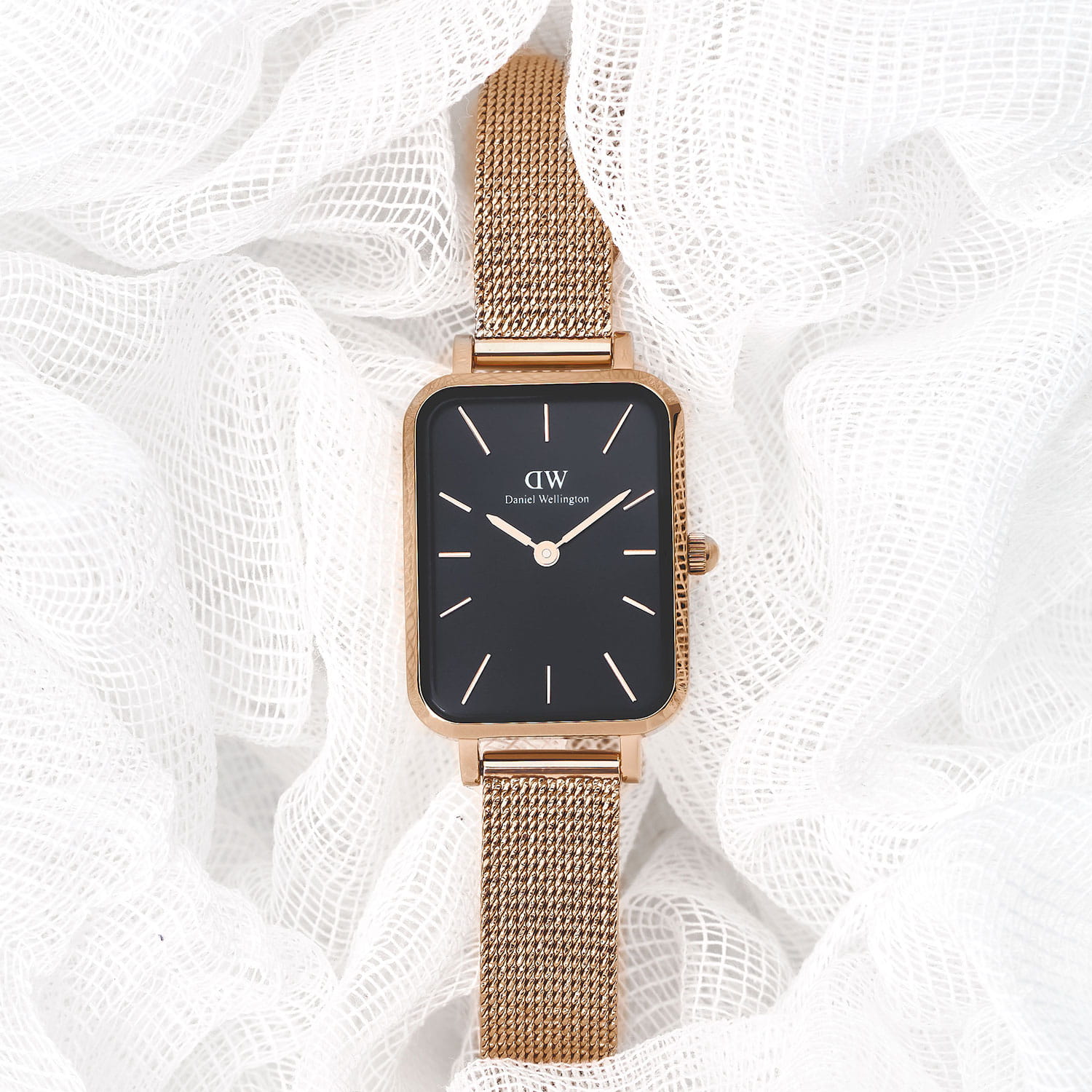 Daniel Wellington Daniel Wellington Quadro DW00100432 кварцевые женские часы часы крупный план черный циферблата