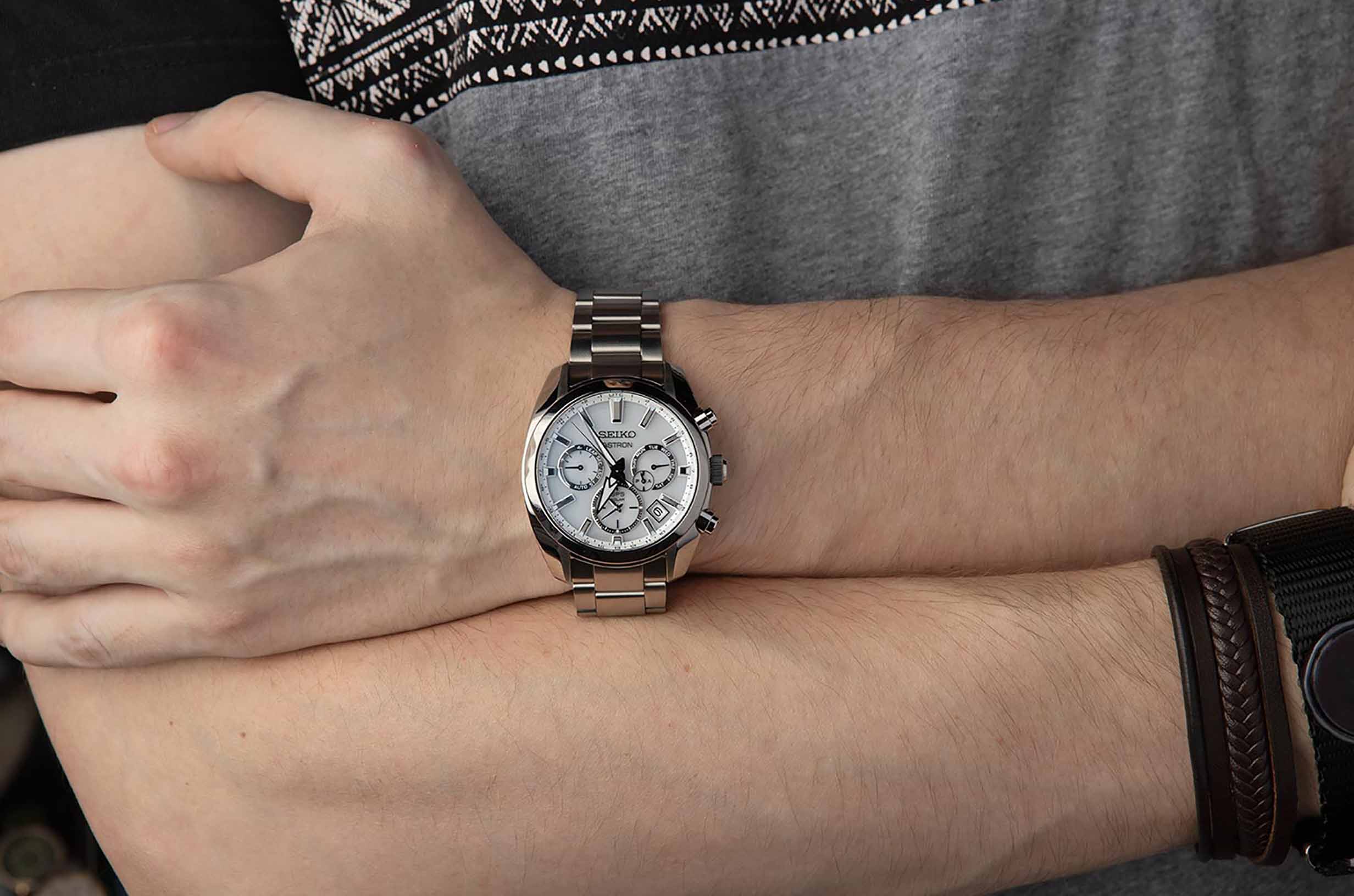 Оригинальные часы Seiko Seiko Astron GPS Solar SSH047J1 кварцевые калибр механизма 5x53 общий вид