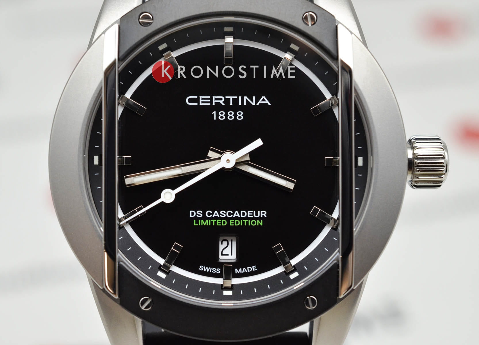 Certina Certina DS Cascadeur C046.410.27.051.10,  швейцария мужские часы на браслете каучук боковой вид