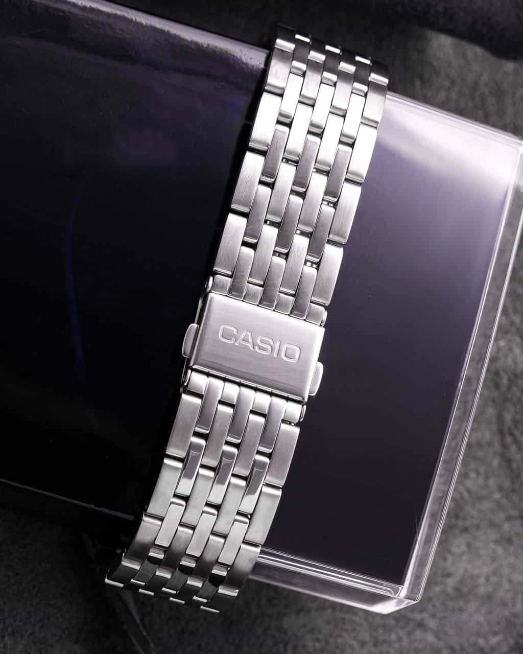 Casio Casio Collection MTP-B300D-1A , наручные мужские часы фото под углом