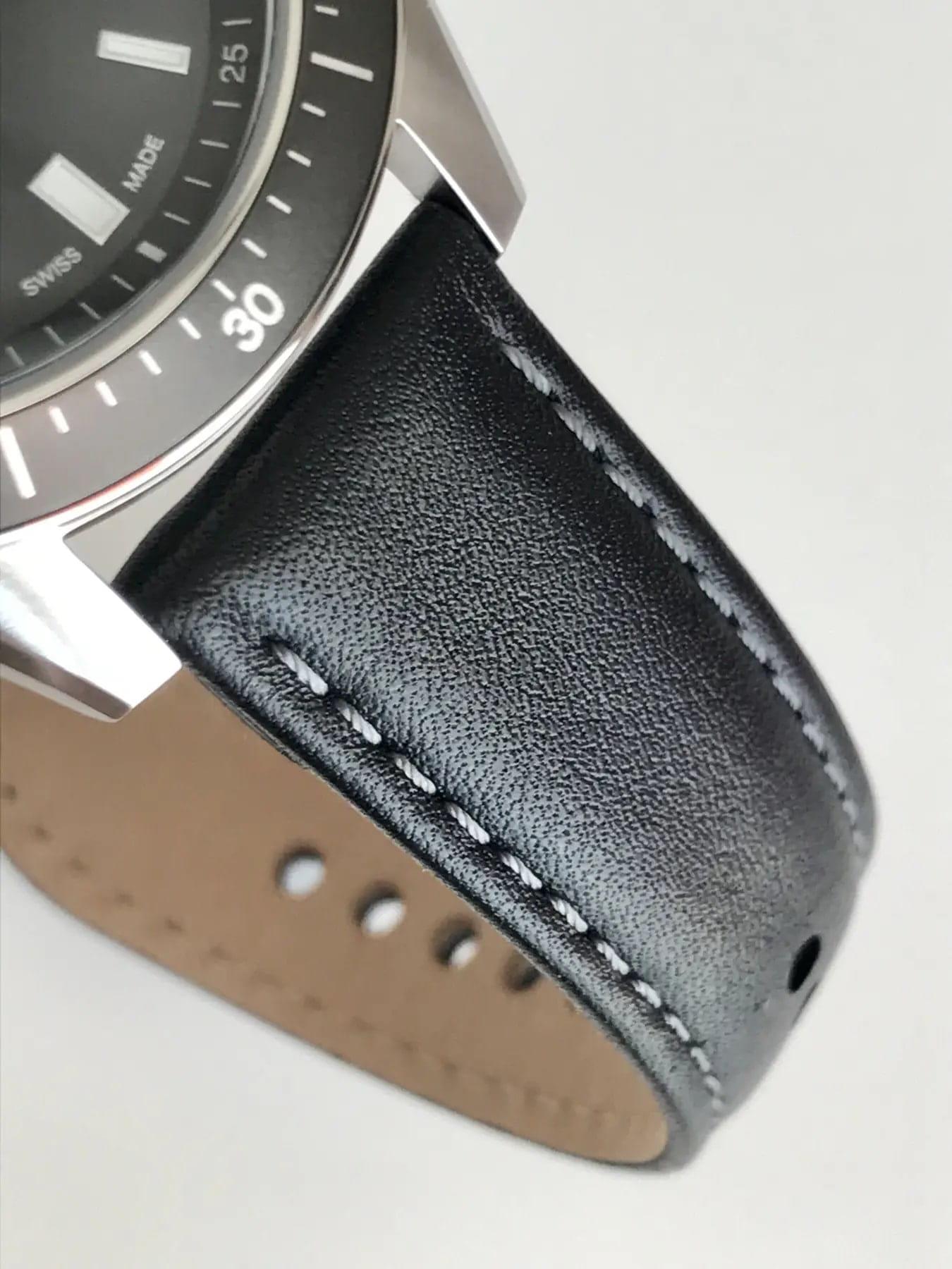 Swiss Military by Chrono Swiss Military by Chrono SM34082.06,  швейцария мужские часы на браслете кожаный боковой вид