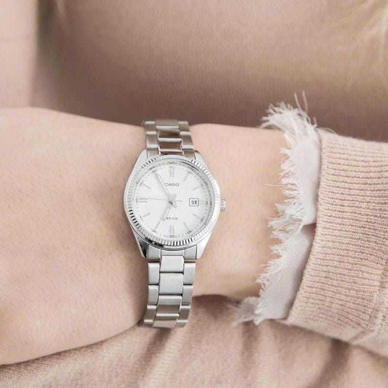 Casio Casio Collection LTP-1302PD-7A1 , наручные женские часы фото под углом