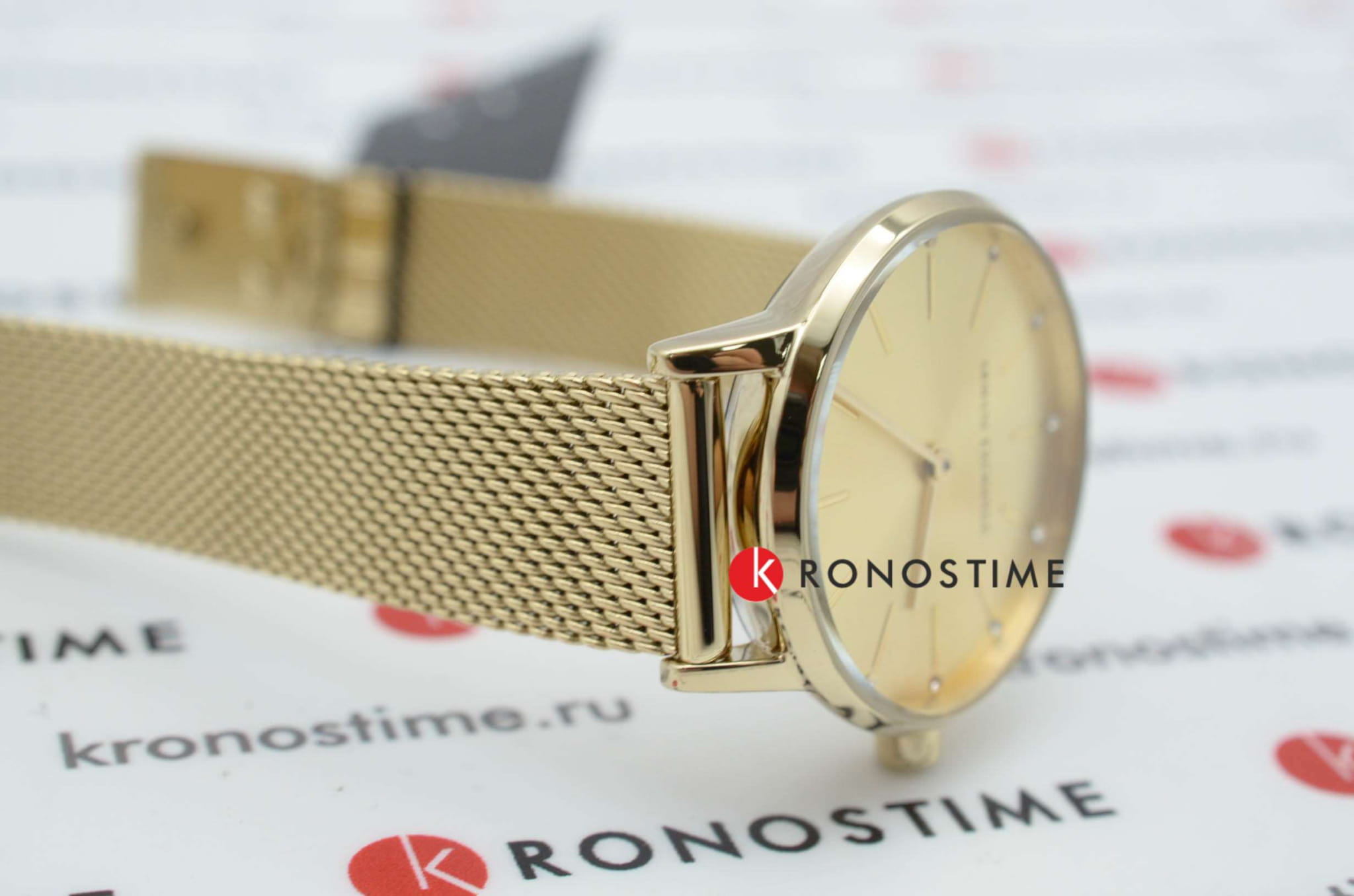 Armani Exchange Armani Exchange Fitz  AX5567 кварцевые женские часы часы крупный план золотой циферблата