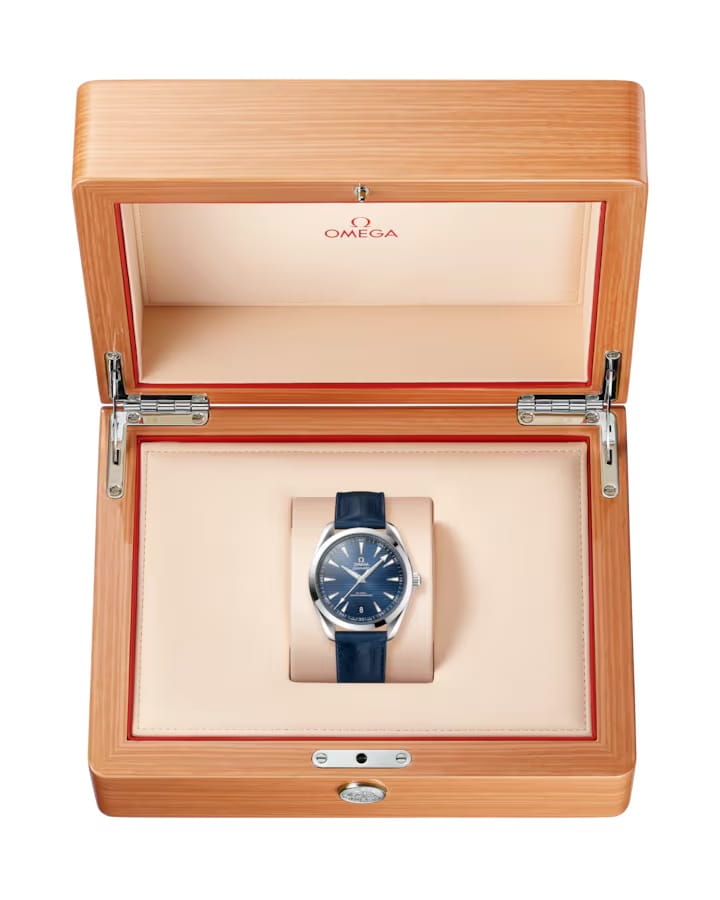 Omega Omega Seamaster Aqua Terra 220.13.41.21.03.003, seamaster швейцария мужские часы на браслете кожаный боковой вид