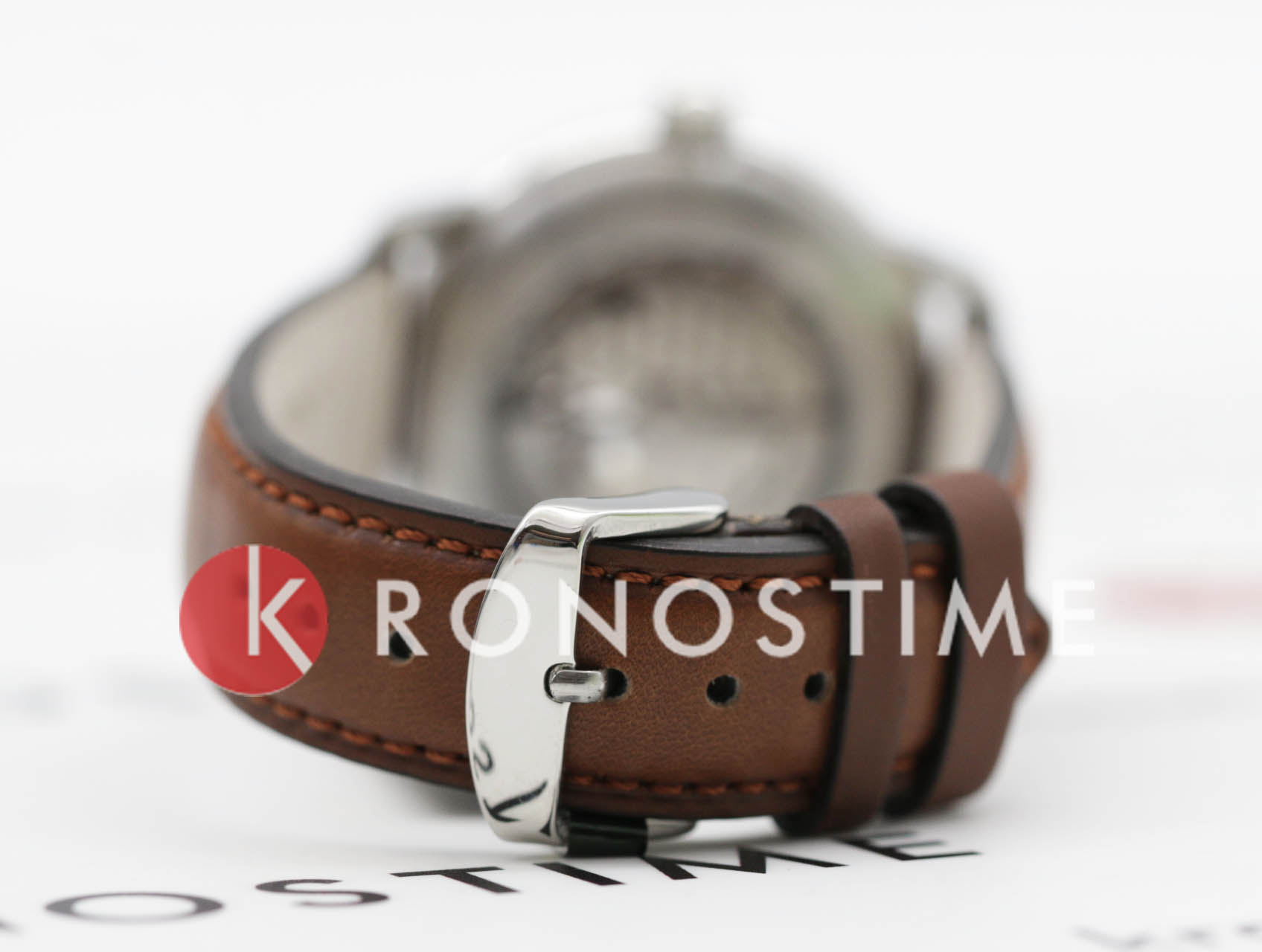 Zeppelin Zeppelin 100 Years Zeppelin of Mediterranee 96665 механические мужские часы часы крупный план коричневый циферблата