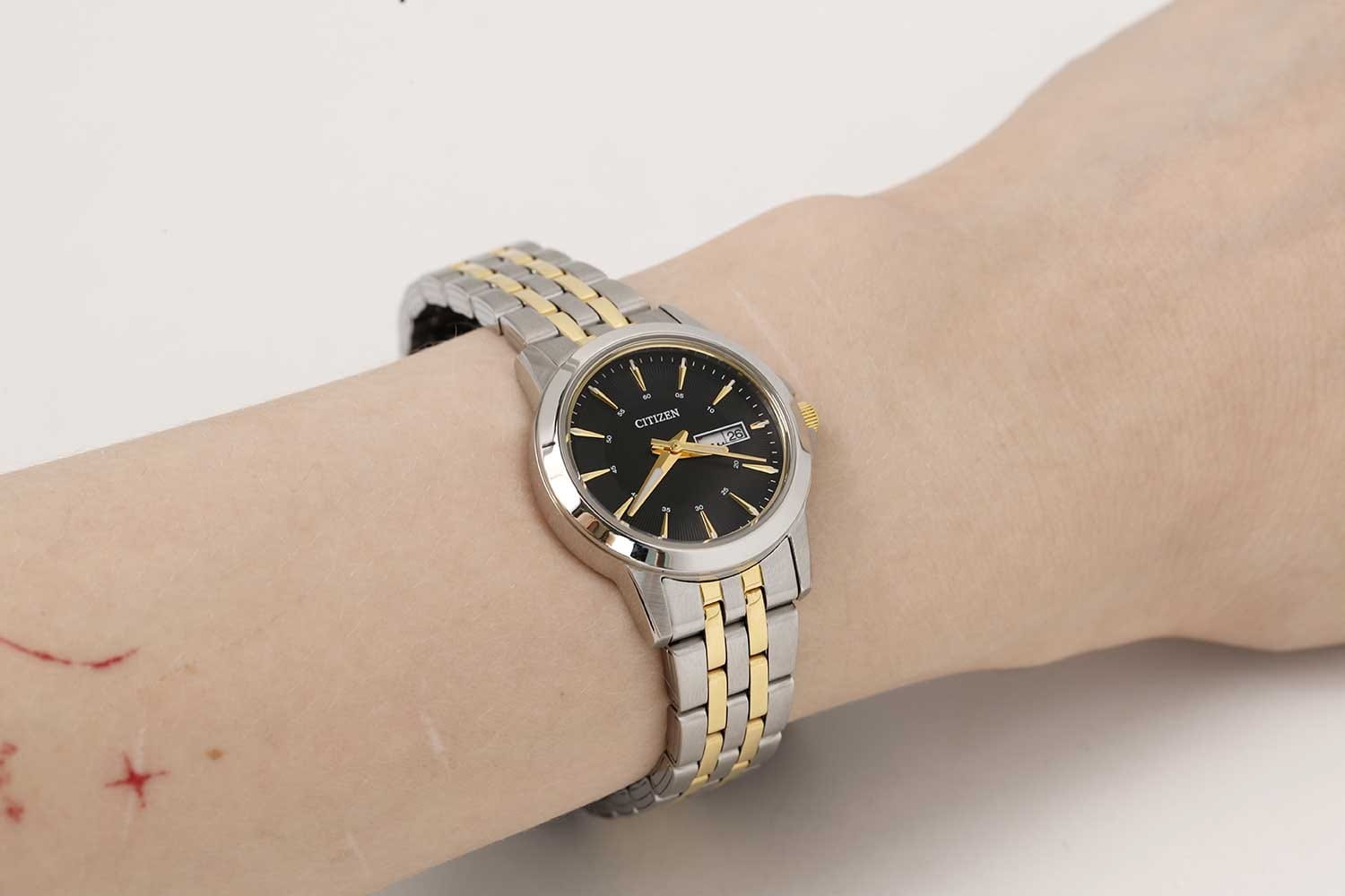 Citizen Citizen EQ0608-55E , наручные женские часы фото под углом