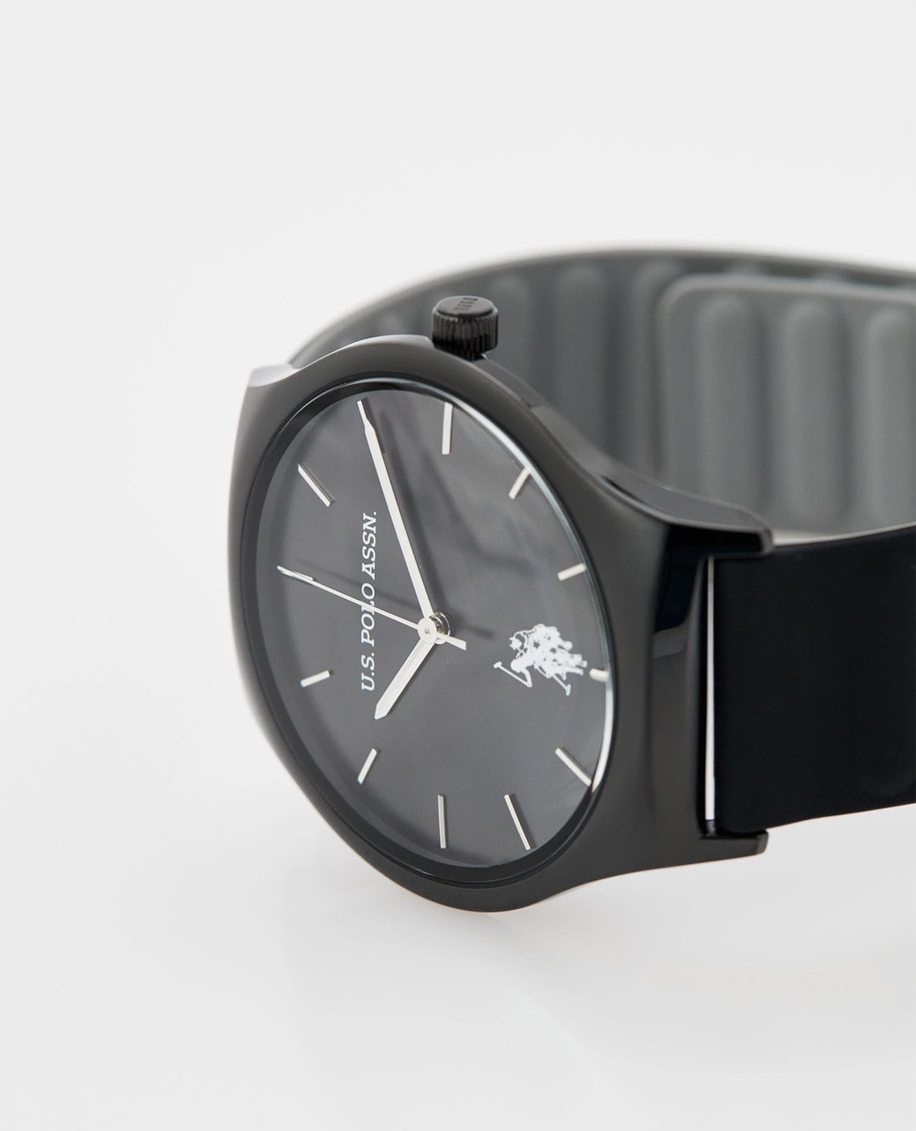 U.S. Polo Assn. U.S. Polo Assn USPA1078-02,  сша мужские часы на браслете силикон боковой вид