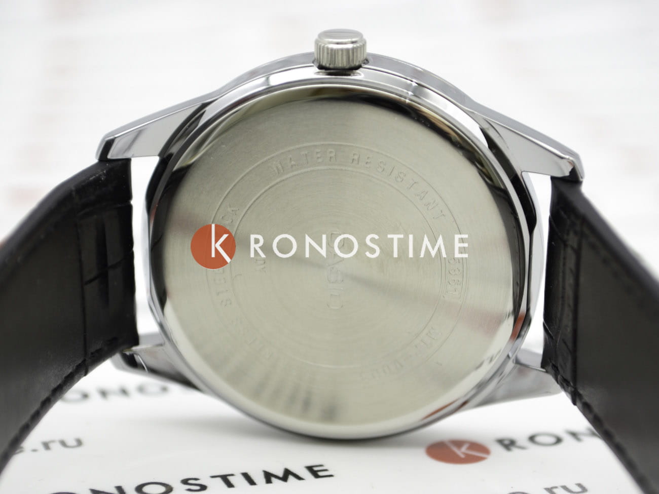 Casio MTP-V005L-1B мужские часы застежка крупным планом