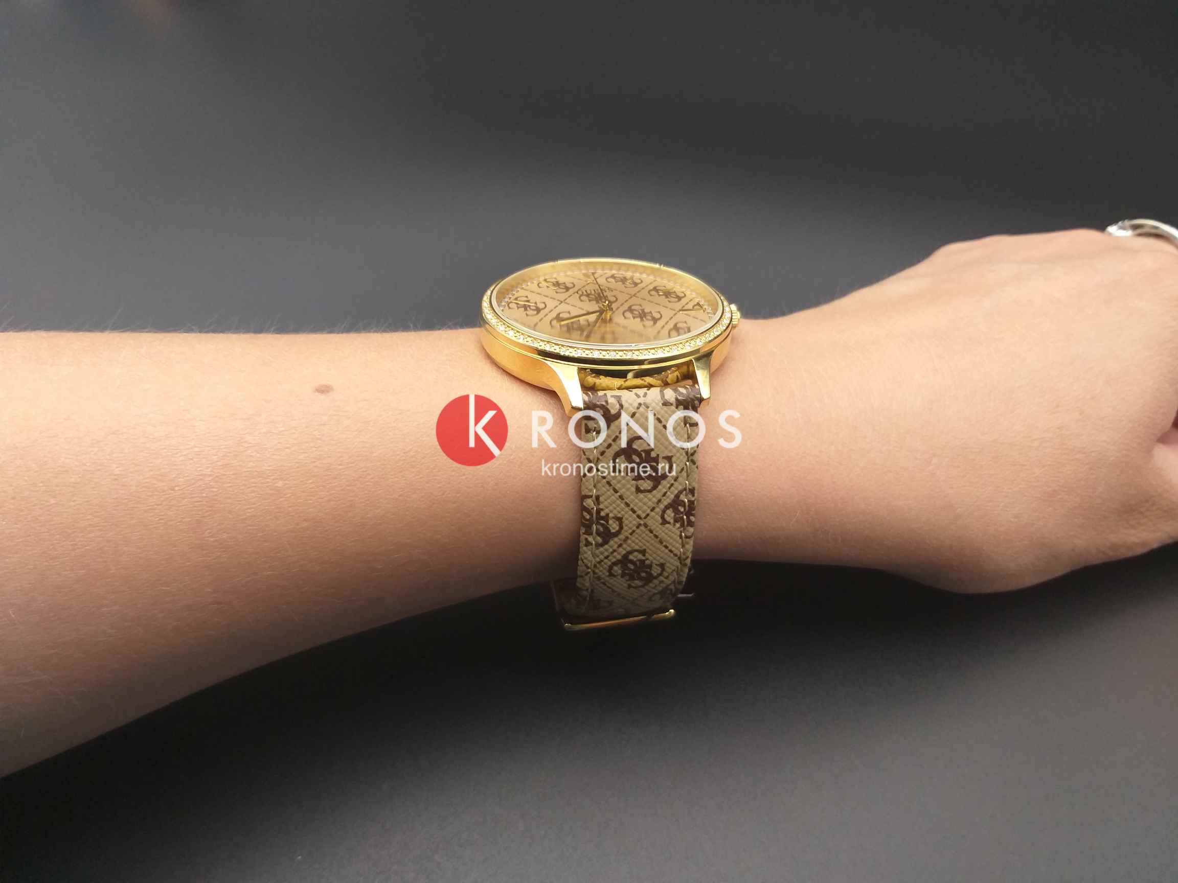 Guess Guess  W1229L2 кварцевые женские часы часы крупный план коричневый циферблата