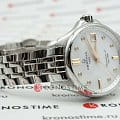 Certina C0322071111600 женские часы застежка крупным планом