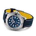 Breitling Breitling Avenger Automatic 43 A17318101C1X1, avenger швейцария мужские часы на браслете кожа + текстиль боковой вид