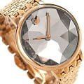 Swarovski 5416023 наручные женские часы застежка крупным планом