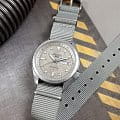 Seiko SRPG63K1S мужские часы застежка крупным планом