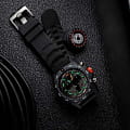 Luminox XB.3748 мужские часы застежка крупным планом