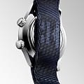 Longines Longines Legend Diver L3.764.4.90.2, legend diver watch швейцария мужские часы на браслете тканевый боковой вид