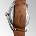 Longines Longines Spirit Prestige Edition L3.811.4.73.9 механические мужские часы часы, крупный план белый циферблат