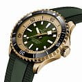Breitling Breitling Superocean Automatic 42 N17375201L1S1 механические мужские часы часы крупный план зеленый циферблата