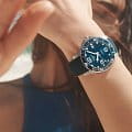 Longines Longines HydroConquest L3.780.4.96.9 механические женские часы часы крупный план синий циферблата