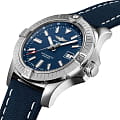 Breitling Breitling Avenger Automatic 43 A17318101C1X1 , наручные мужские часы фото под углом