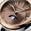 Longines Longines PrimaLuna L8.115.5.61.7  наручные женские часы фото под углом.