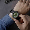 Orient RA-AC0N03E10B мужские часы застежка крупным планом