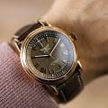 Aviator Aviator Douglas Day-Date V.3.35.2.280.4  наручные мужские часы фото под углом.