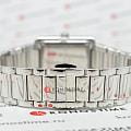 Maurice Lacroix Maurice Lacroix Fiaba Square FA1205-SS002-110-1 кварцевые женские часы часы крупный план белый циферблата